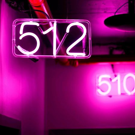 Moxy Nyc Downtown Hotel New York Bagian luar foto