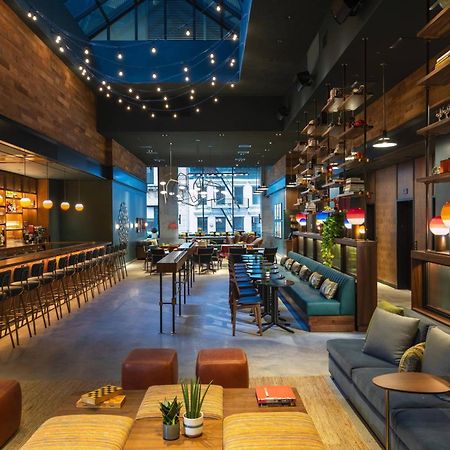 Moxy Nyc Downtown Hotel New York Bagian luar foto
