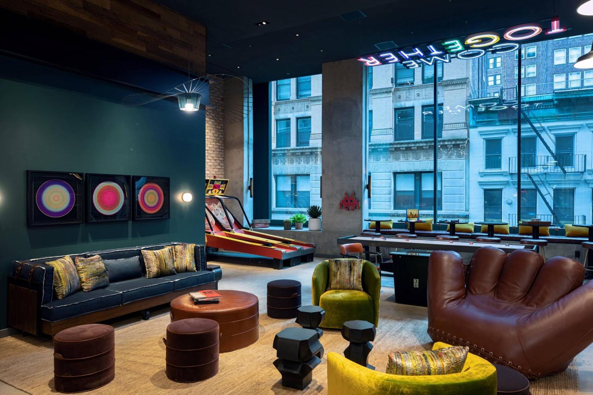 Moxy Nyc Downtown Hotel New York Bagian luar foto